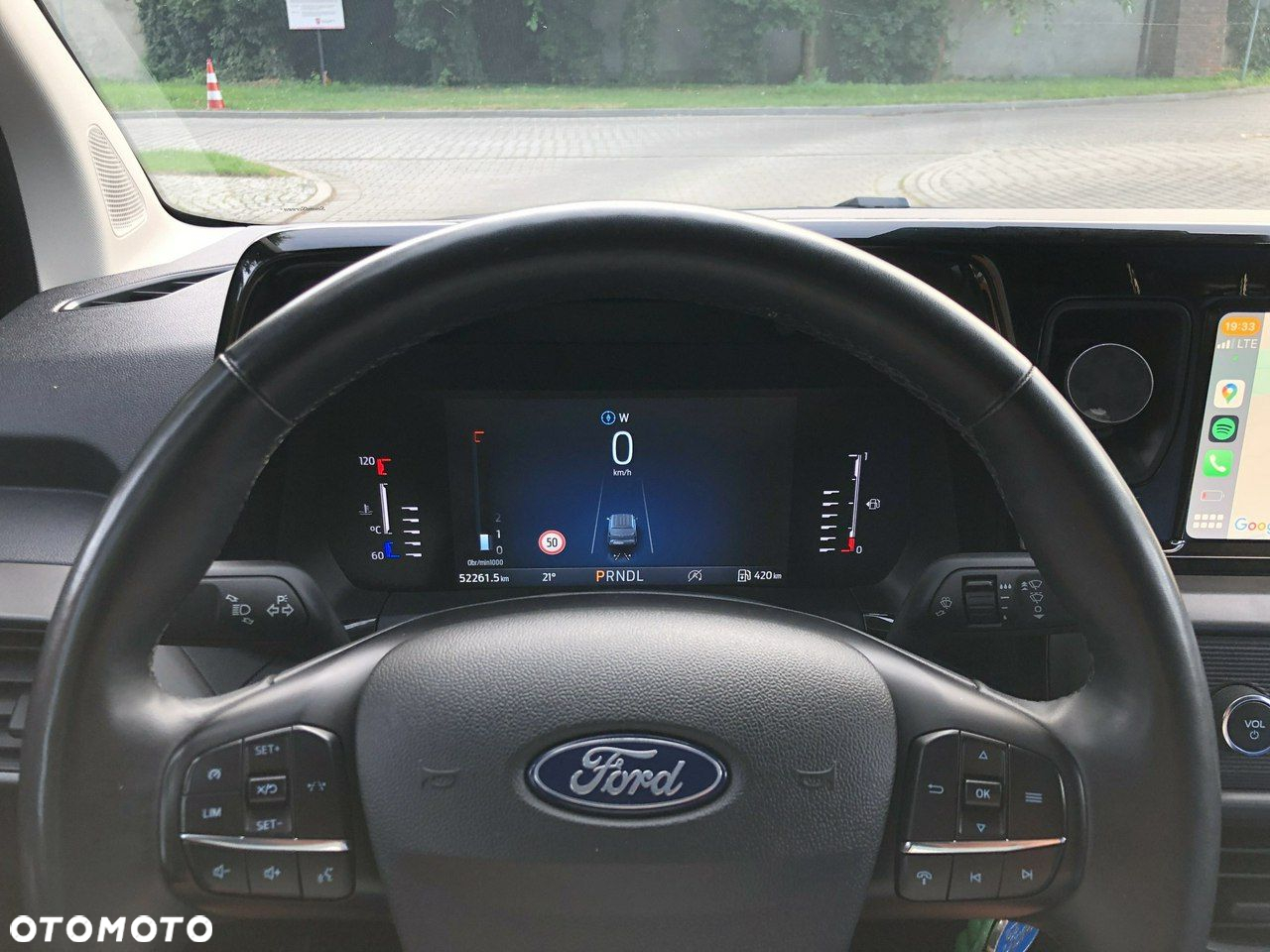 Ford Transit Courier - 8