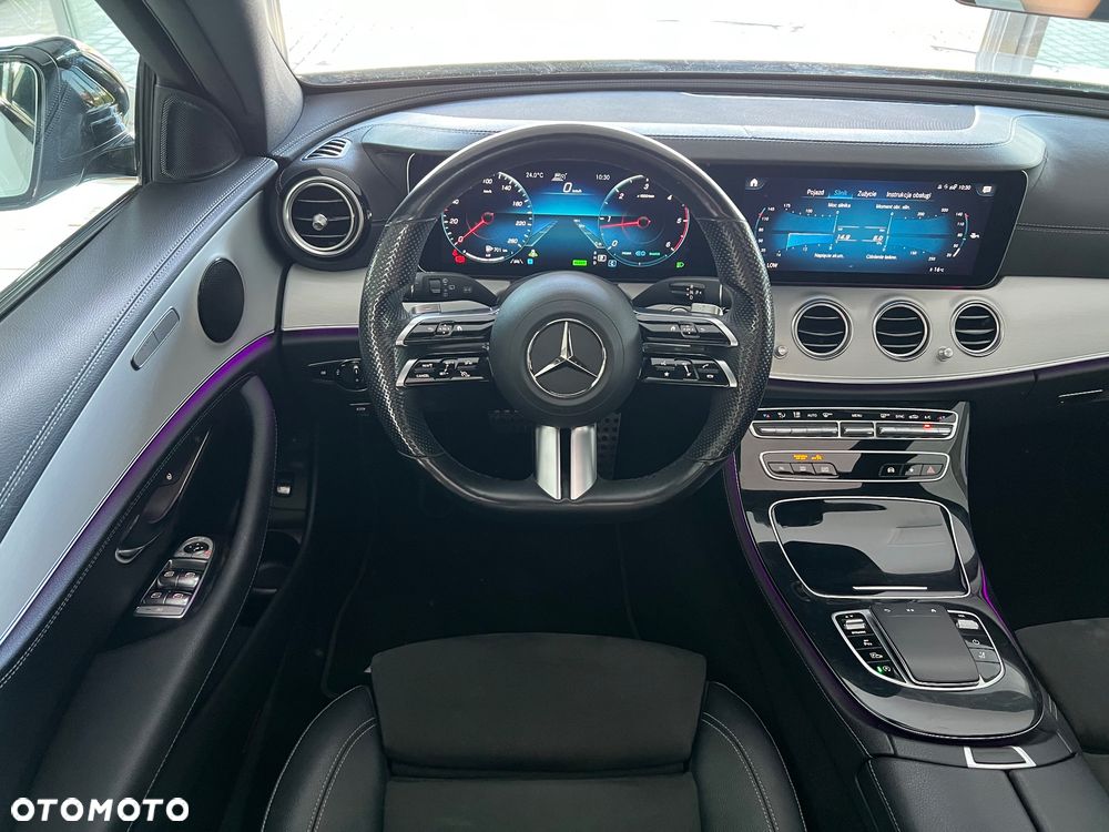 Mercedes-Benz Klasa E 220 d AMG - 35