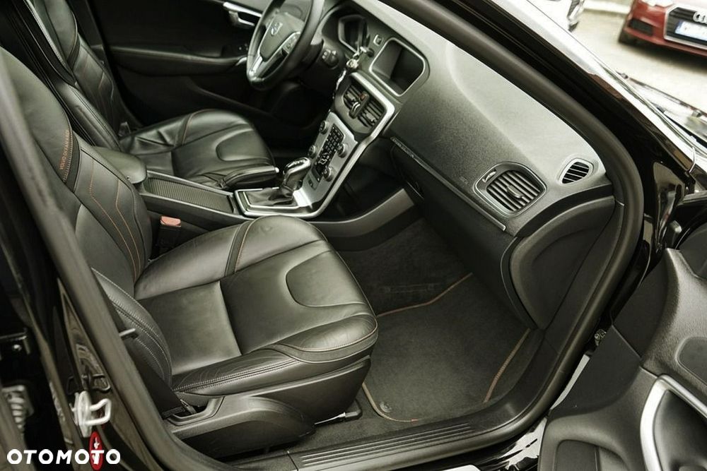 Volvo V40 Cross Country D2 Geartronic Ocean Race - 16
