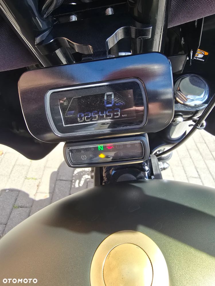 Harley-Davidson Dyna Street Bob - 5