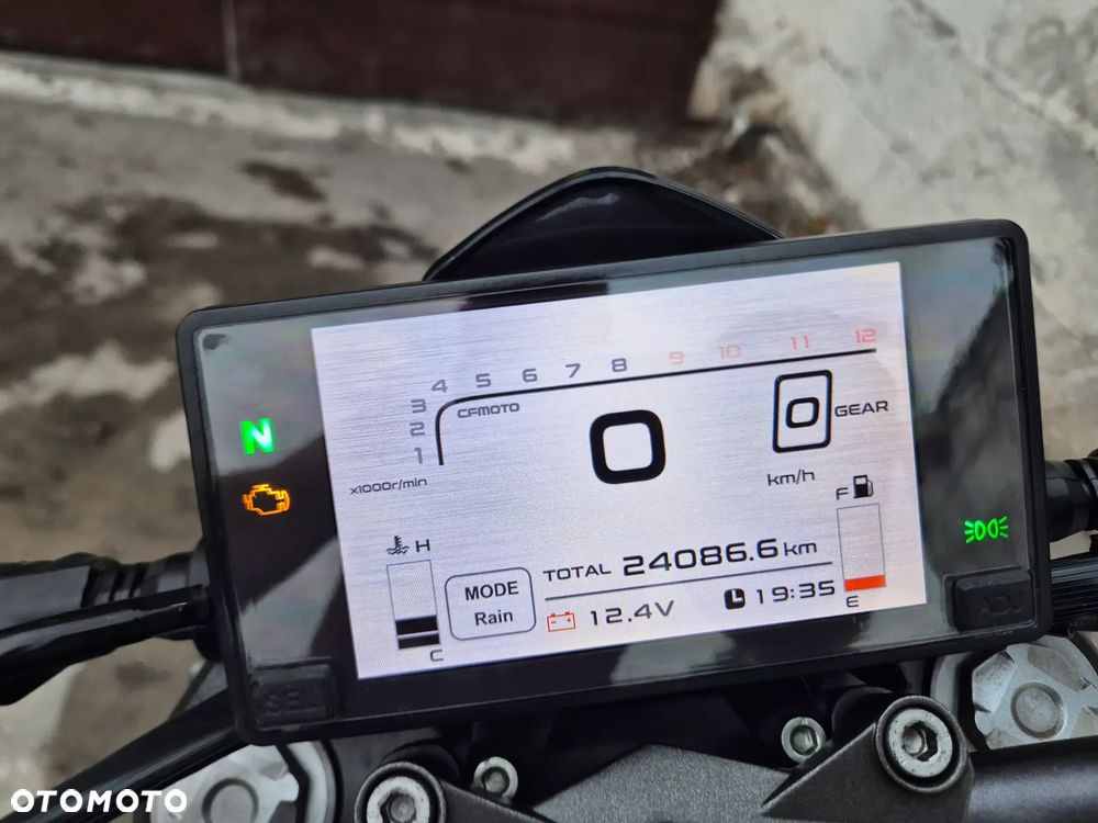 CFMoto 300NK - 21