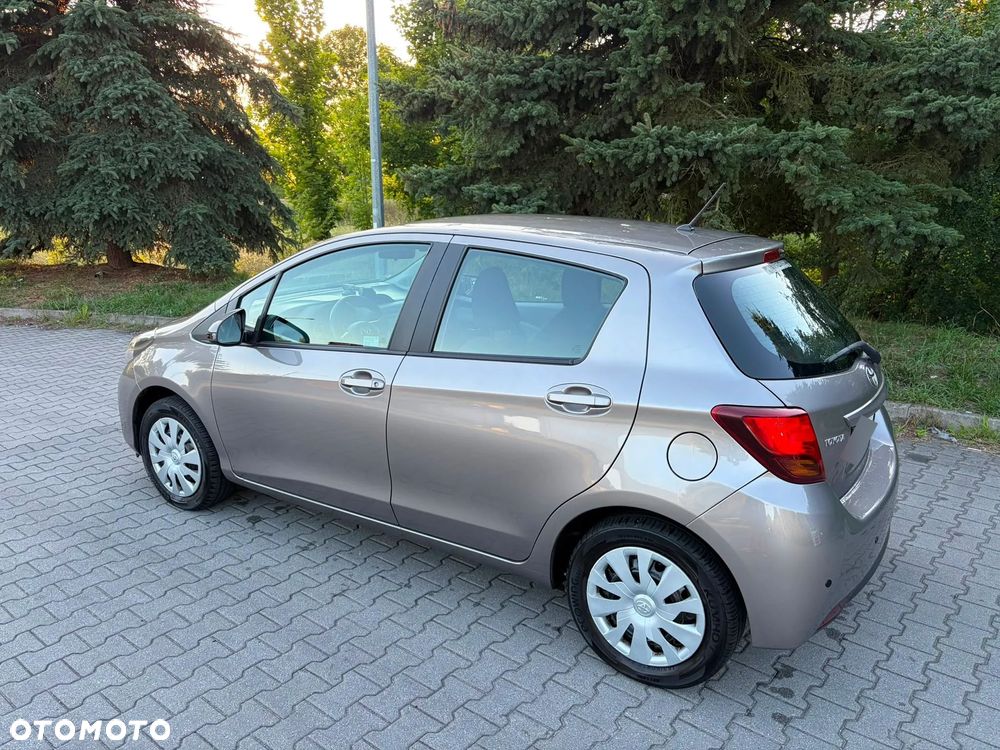 Toyota Yaris 1.33 Active - 9