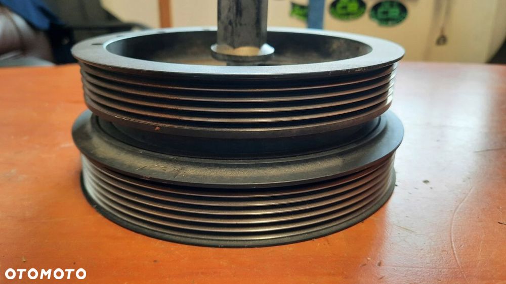 KOŁO PASOWE WAŁU MITSUBISHI L200 2.4 DID 4N15 - 2