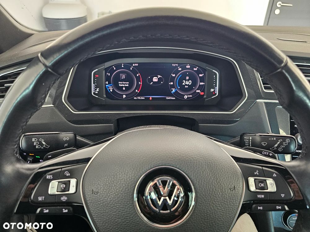Volkswagen Tiguan - 27