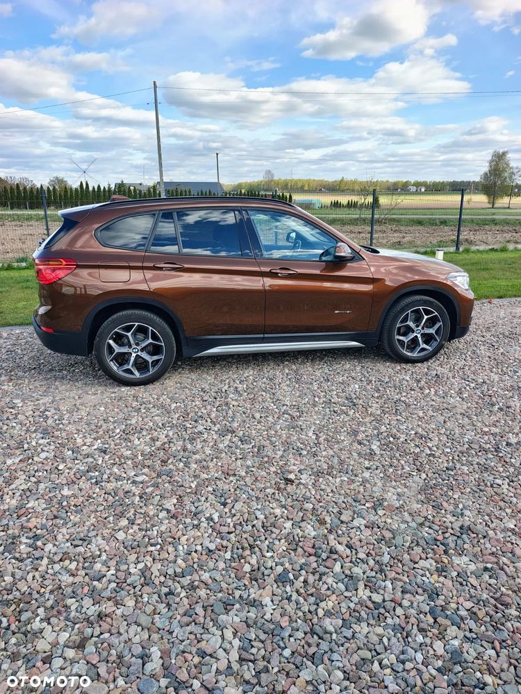 BMW X1 sDrive18i - 11