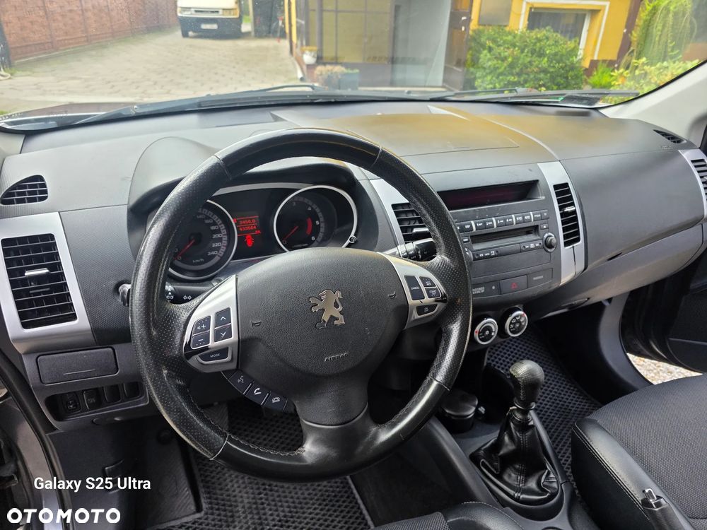 Peugeot 4007 2.2HDi Premium - 14