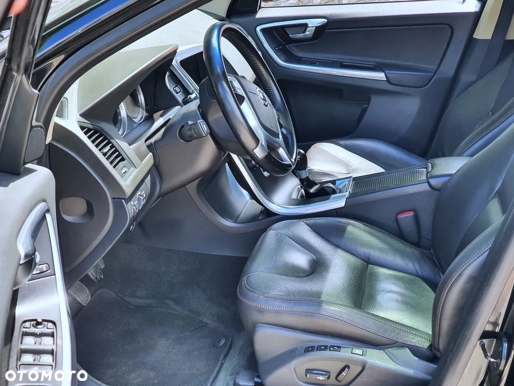 Volvo XC 60 T5 Summum - 3