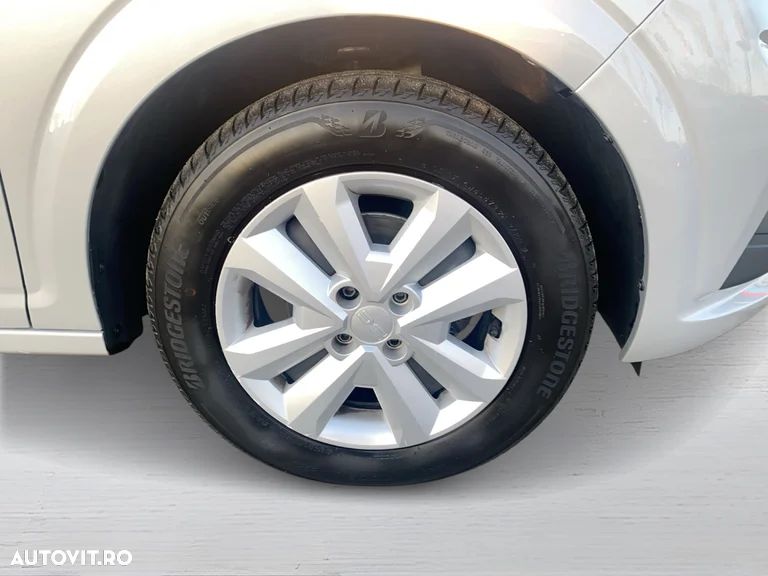 Dacia Sandero TCe 90 MT5 Expression - 8