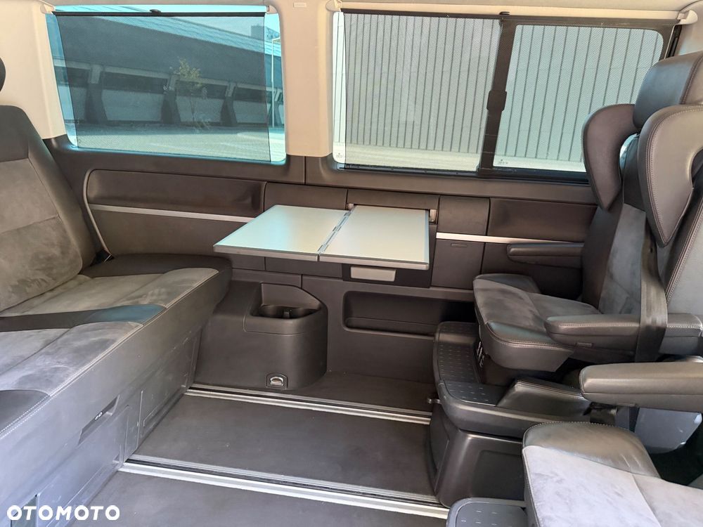 Volkswagen Multivan - 28