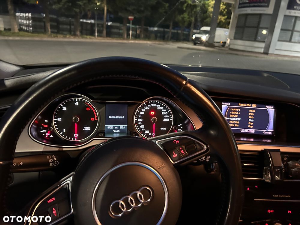 Audi A4 Limousine - 5