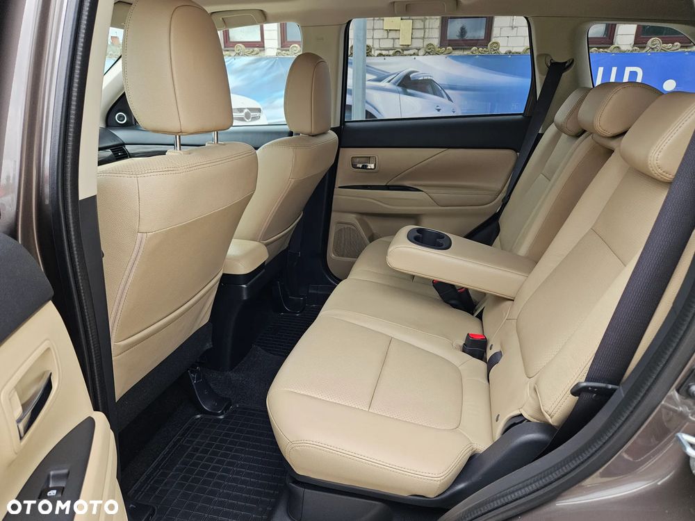 Mitsubishi Outlander 2.0 Intense + SDA 4WD CVT - 6