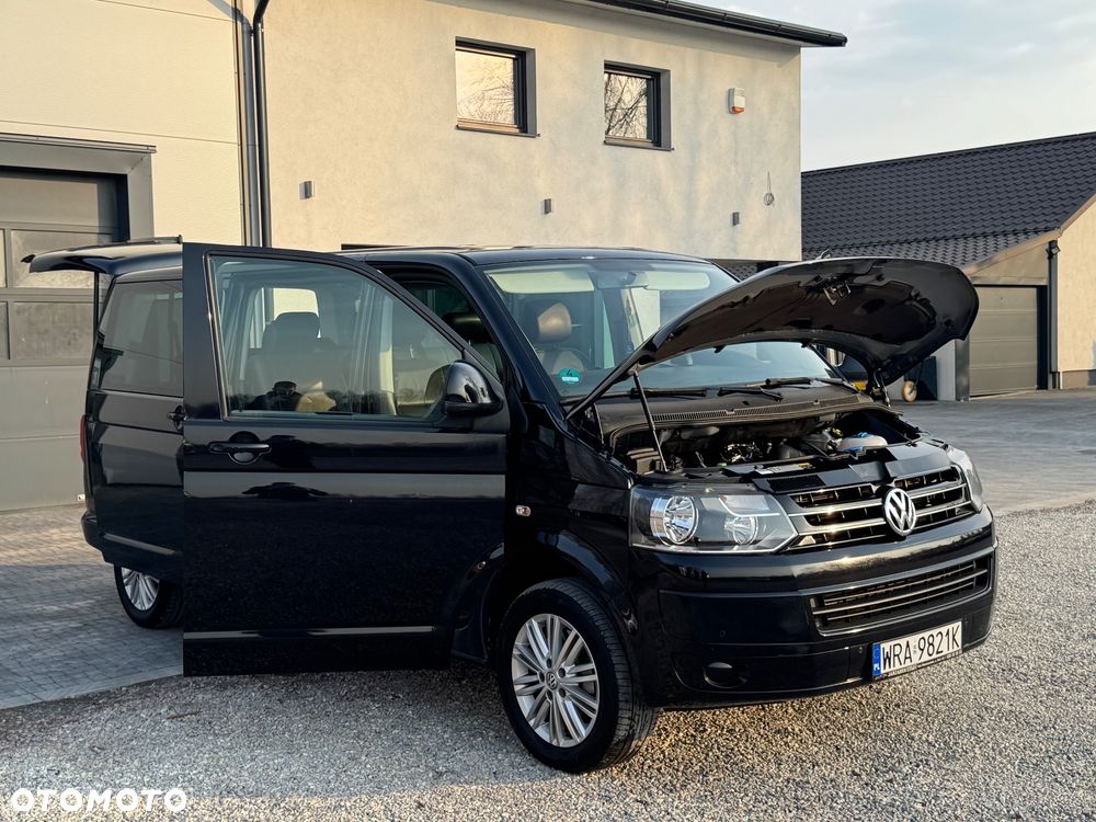 Volkswagen Caravelle - 10