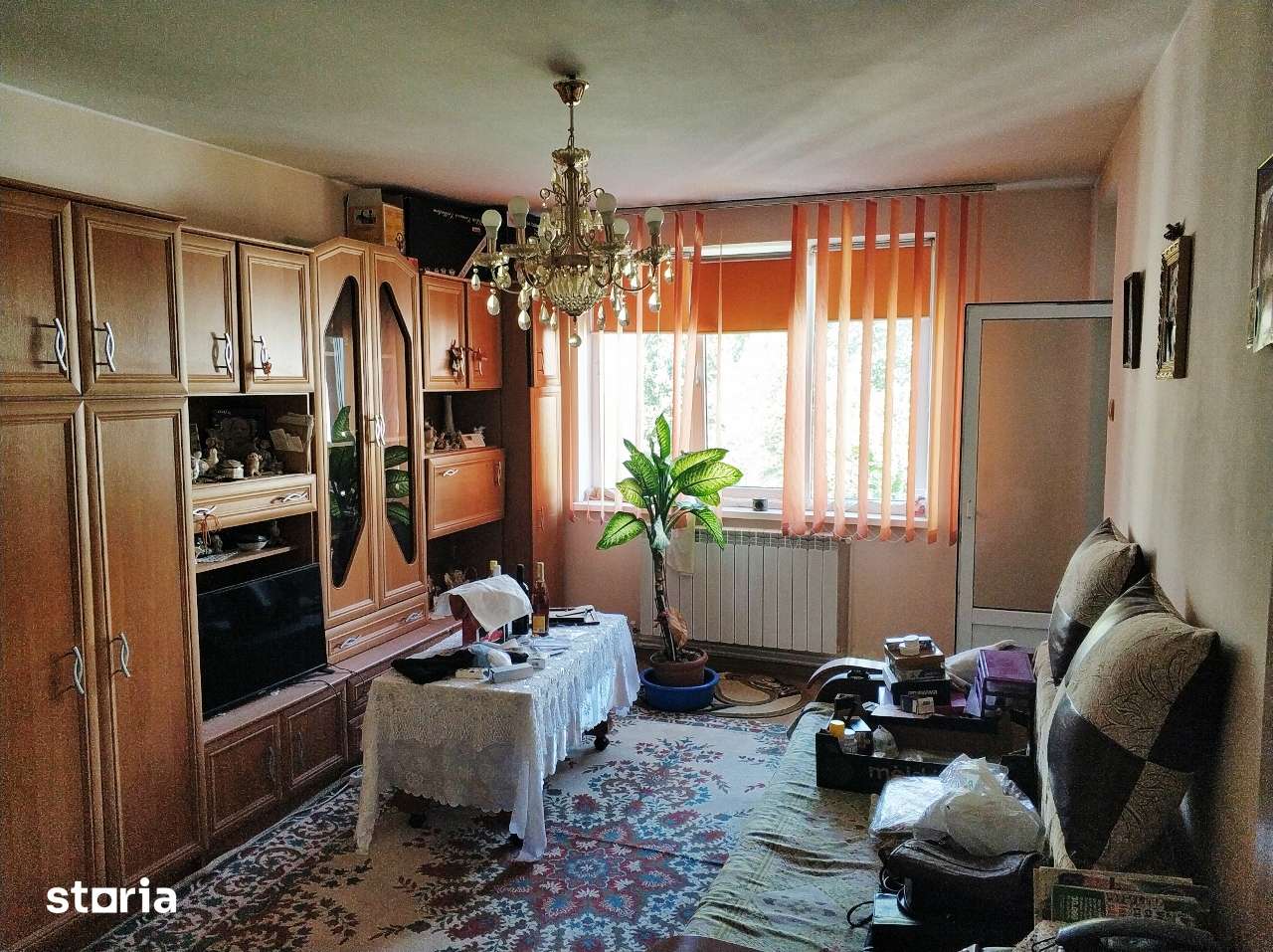 Zona Far - Apartament incadrat, izolat, cu centrala cu gaz — fotografia 3