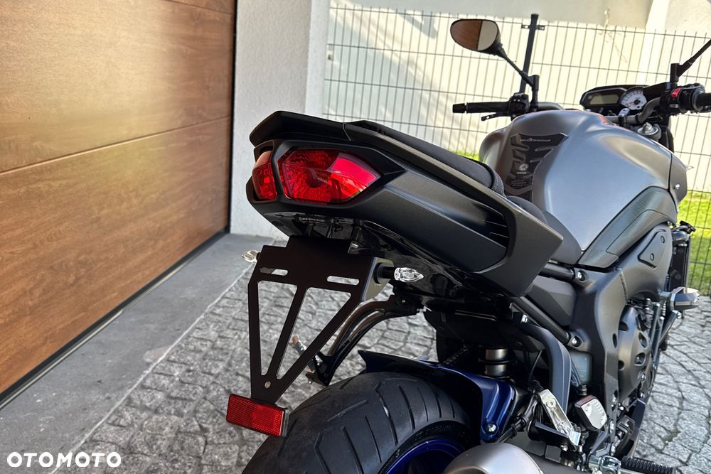 Yamaha FZ8 - 13