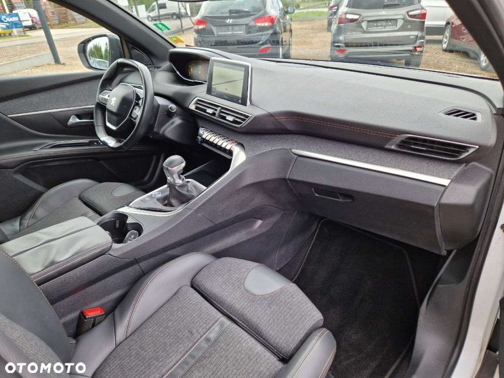 Peugeot 5008 BlueHDI 150 Stop & Start Allure - 23
