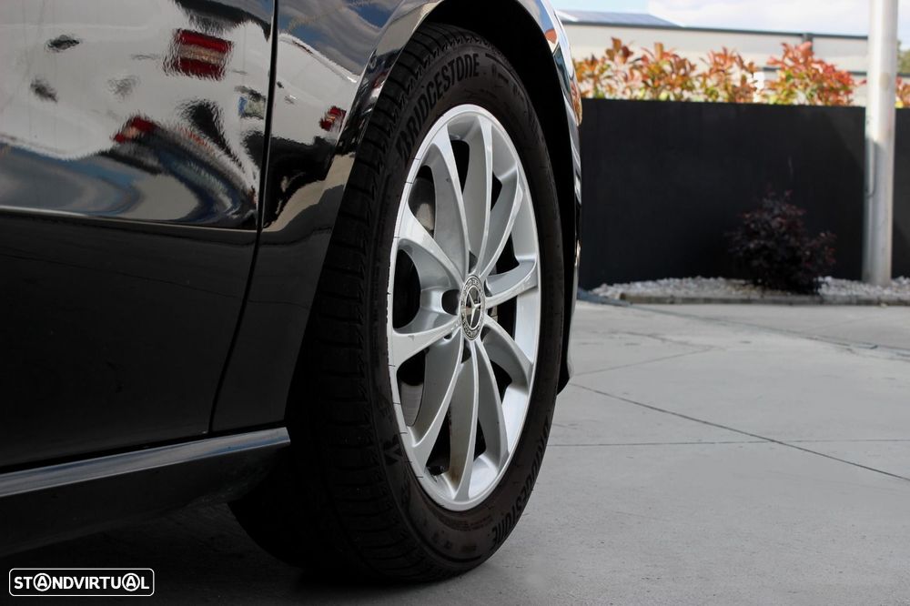 Mercedes-Benz CLA 180 d Shooting Brake Business Solutions Aut. - 11