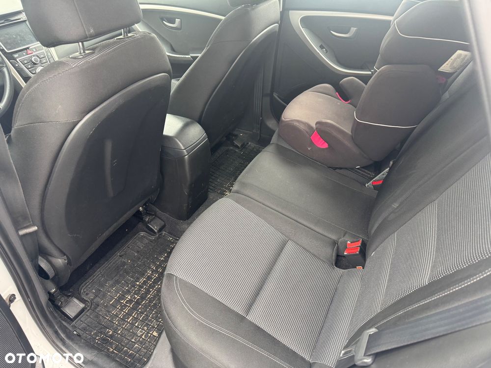 Hyundai i30 1.6 CRDi Comfort - 4