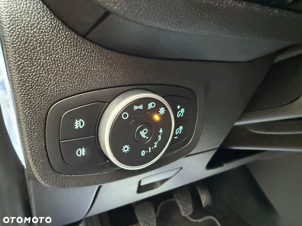 Ford Fiesta 1.0 EcoBoost Titanium X - 37