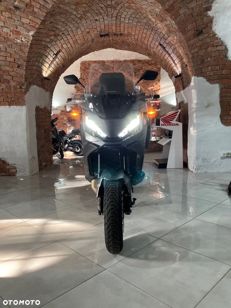 Honda NT - 6