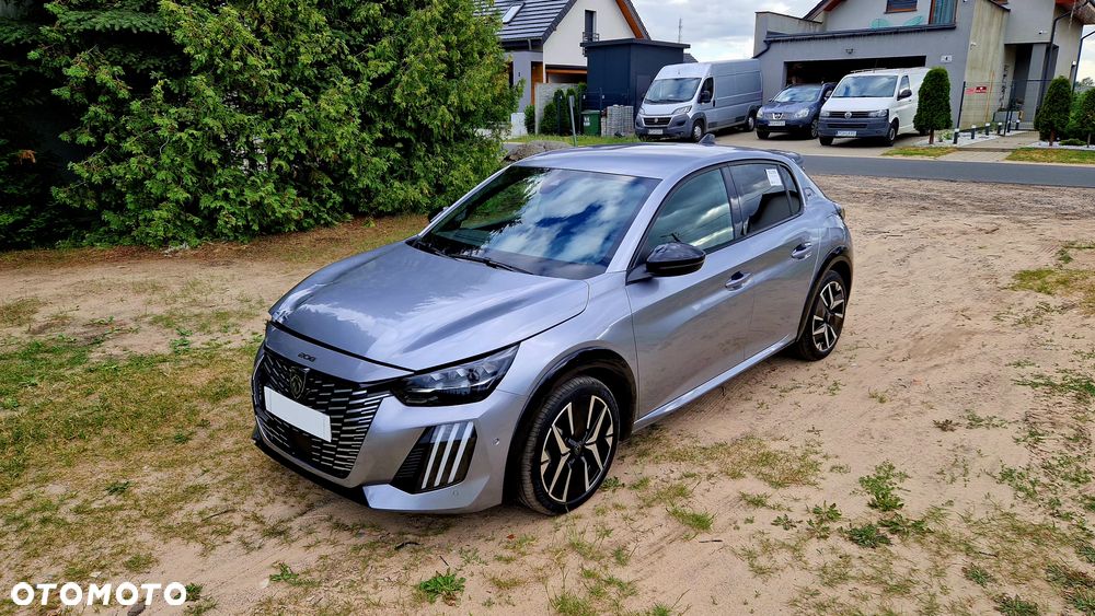 Peugeot 208 - 28