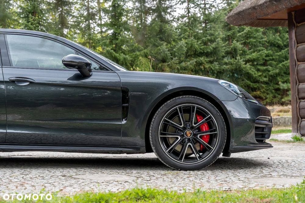Porsche Panamera 4S - 17