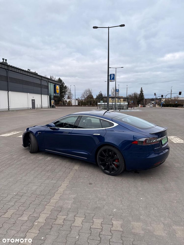 Tesla Model S Dual Motor Allradantrieb Performance - 14