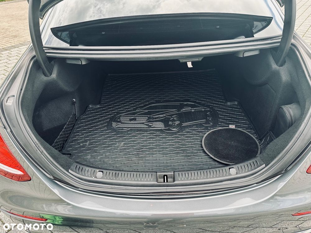Mercedes-Benz Klasa E 220 d 9G-TRONIC - 10