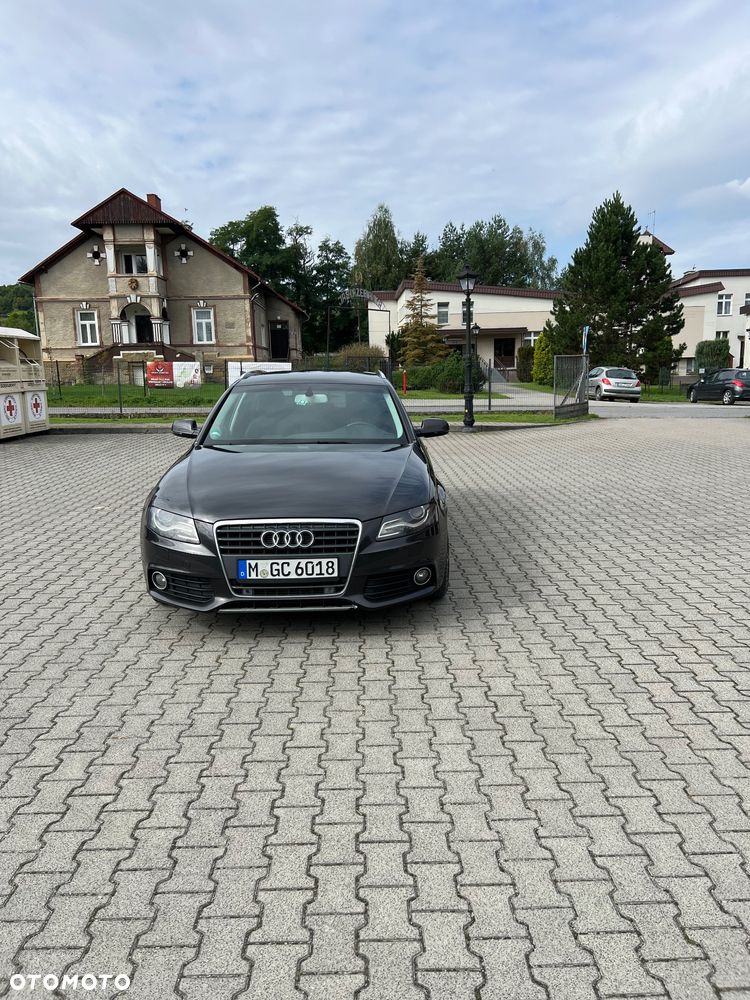 Audi A4 Avant 2.0 TDI - 9