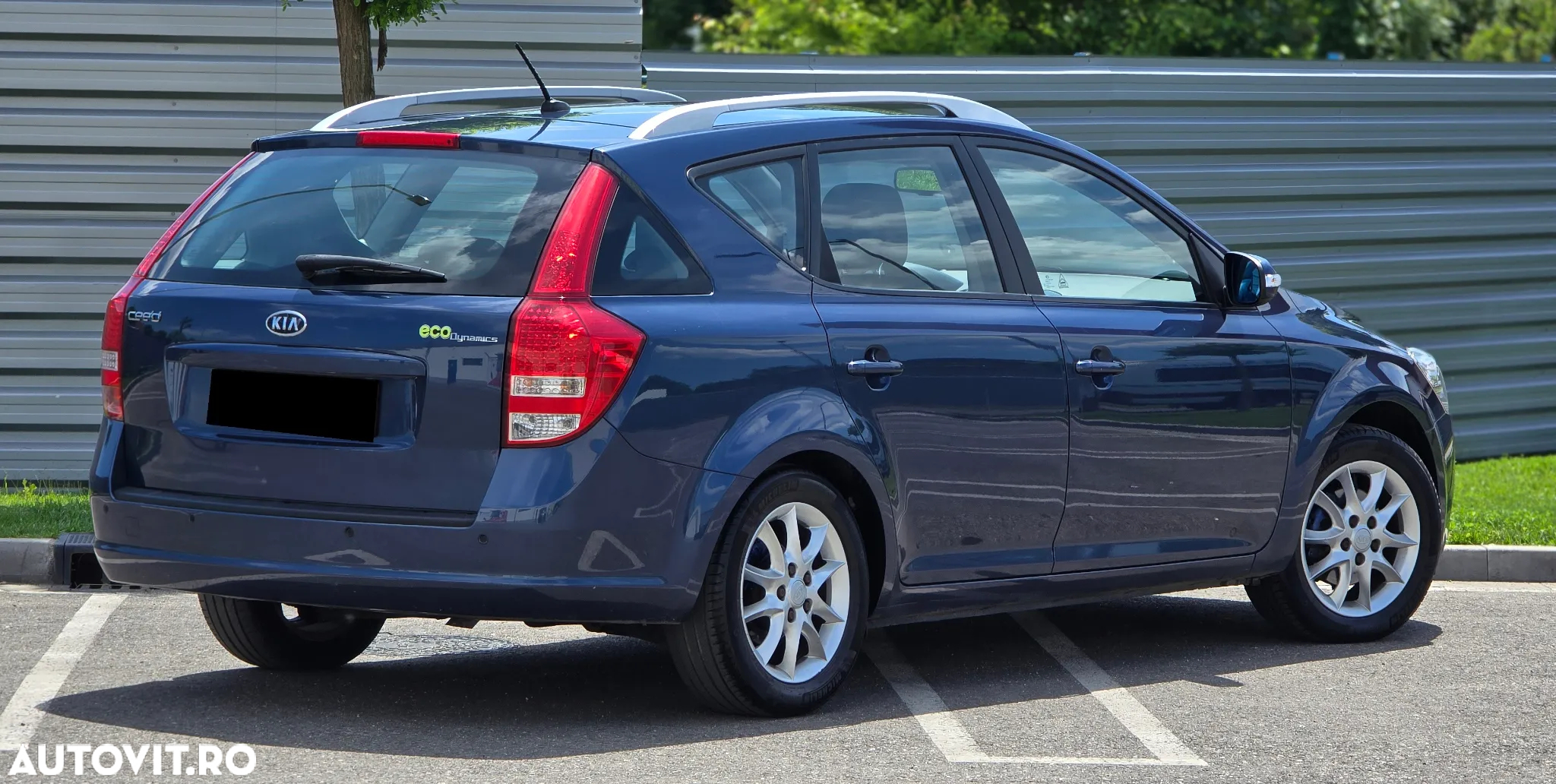 Kia Ceed - 4