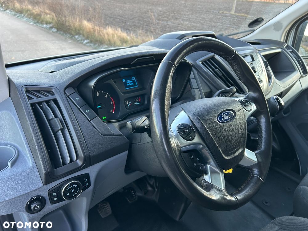 Ford Transit - 30