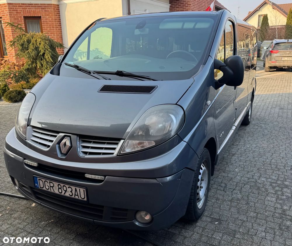 Renault Trafic Grand Passenger Black Edition - 20