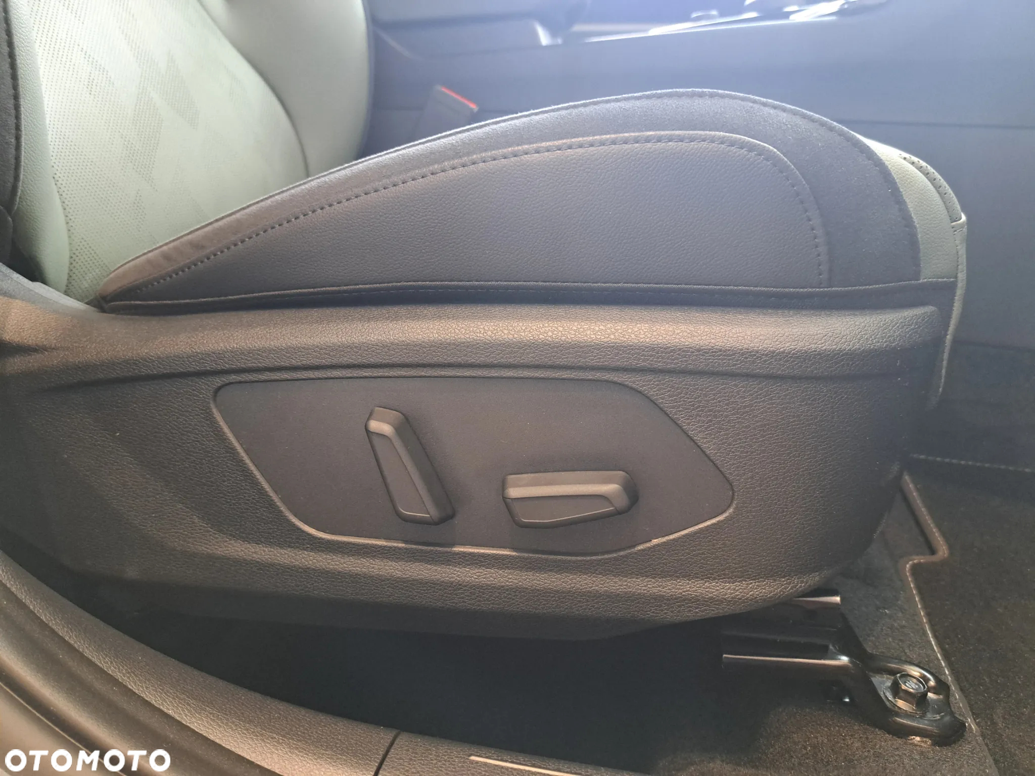 Kia Sportage 1.6 T-GDI HEV Anniversary 2WD - 16