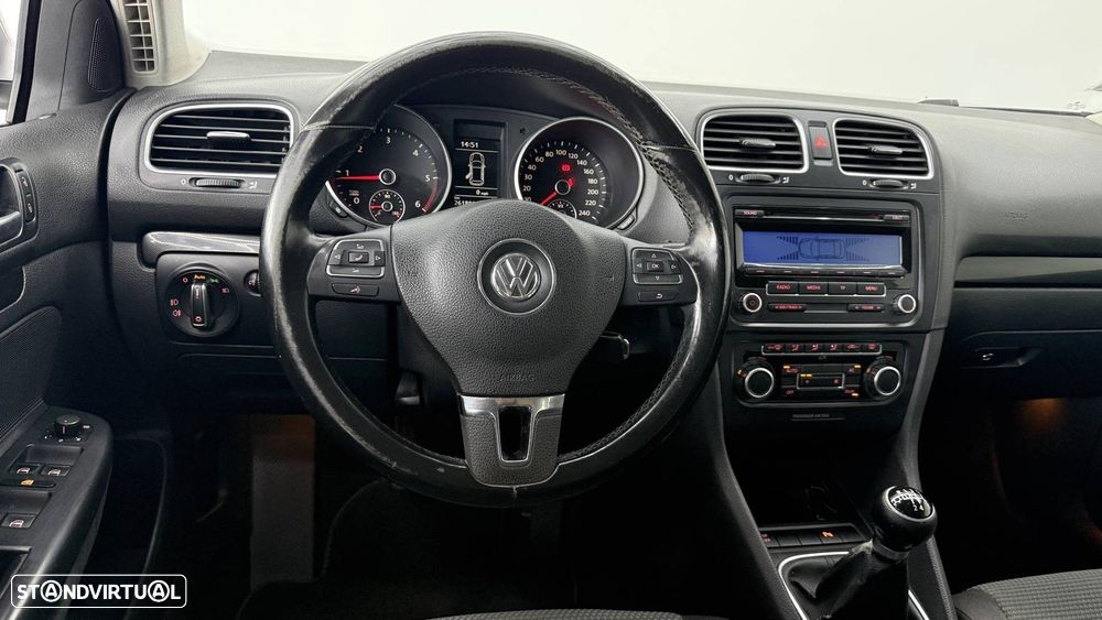 VW Golf Variant 1.6 TDi Confortline - 24