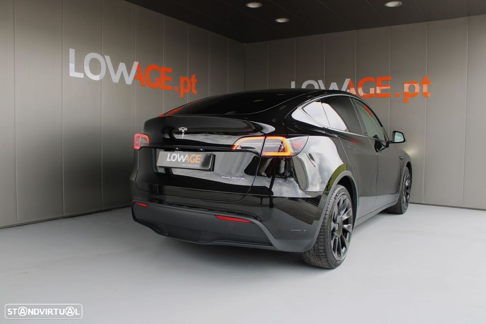 Tesla Model Y Long Range Dual Motor AWD - 4