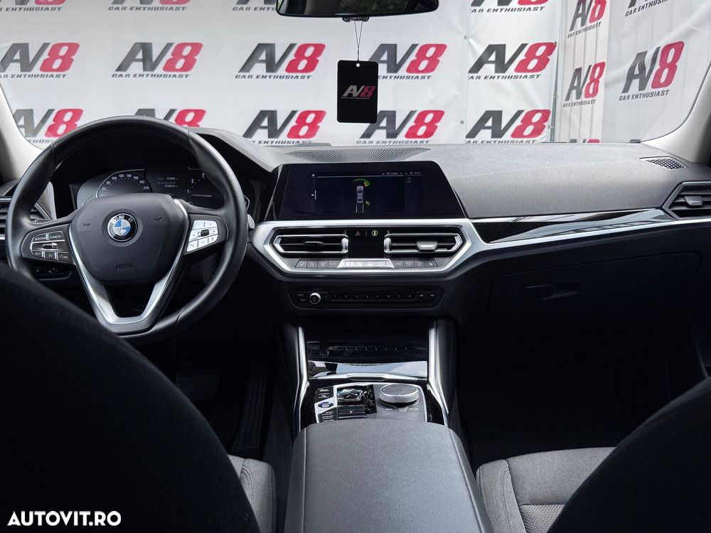 BMW Seria 3 320i AT - 6