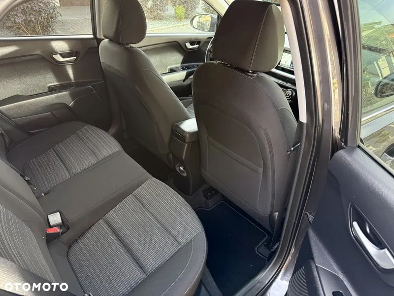 Kia Stonic 1.6 CRDi SCR L - 11