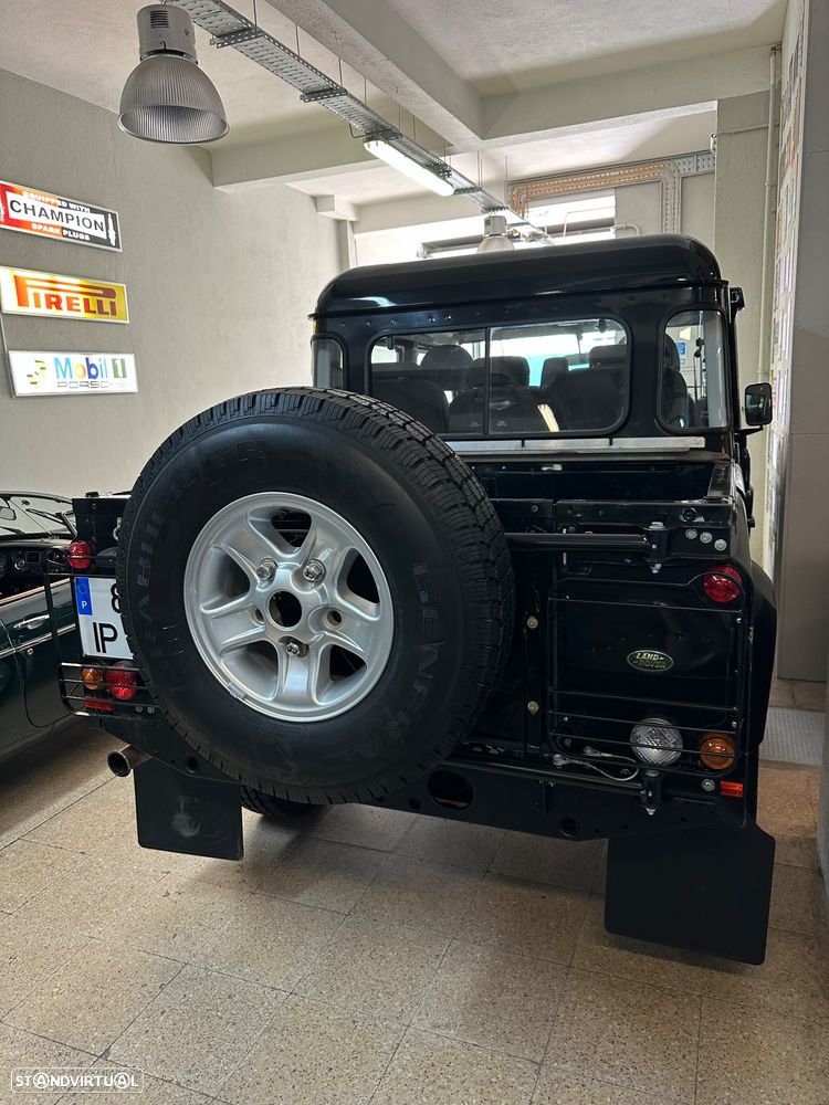 Land Rover Defender 110 CC 2.4 CRD E - 18