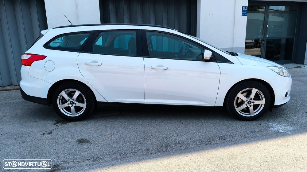 Ford Focus SW 1.6 TDCi DPF Trend - 19