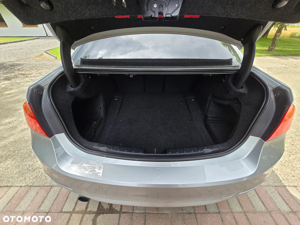 BMW Seria 3 - 12