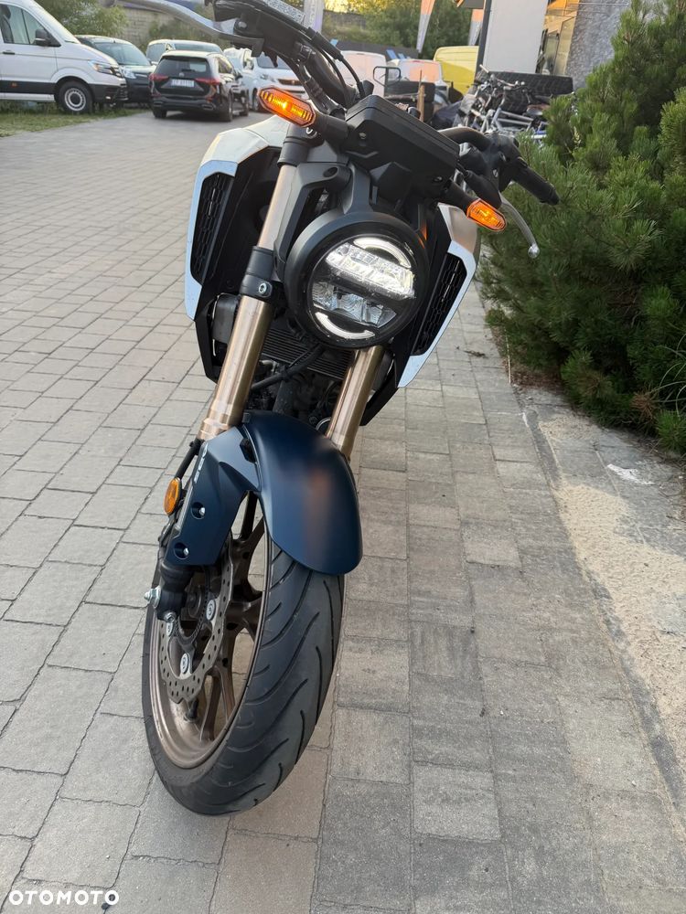 Honda CB - 3