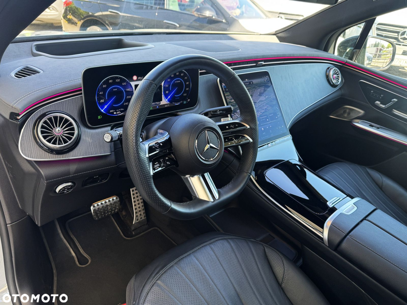 Mercedes-Benz EQE - 13