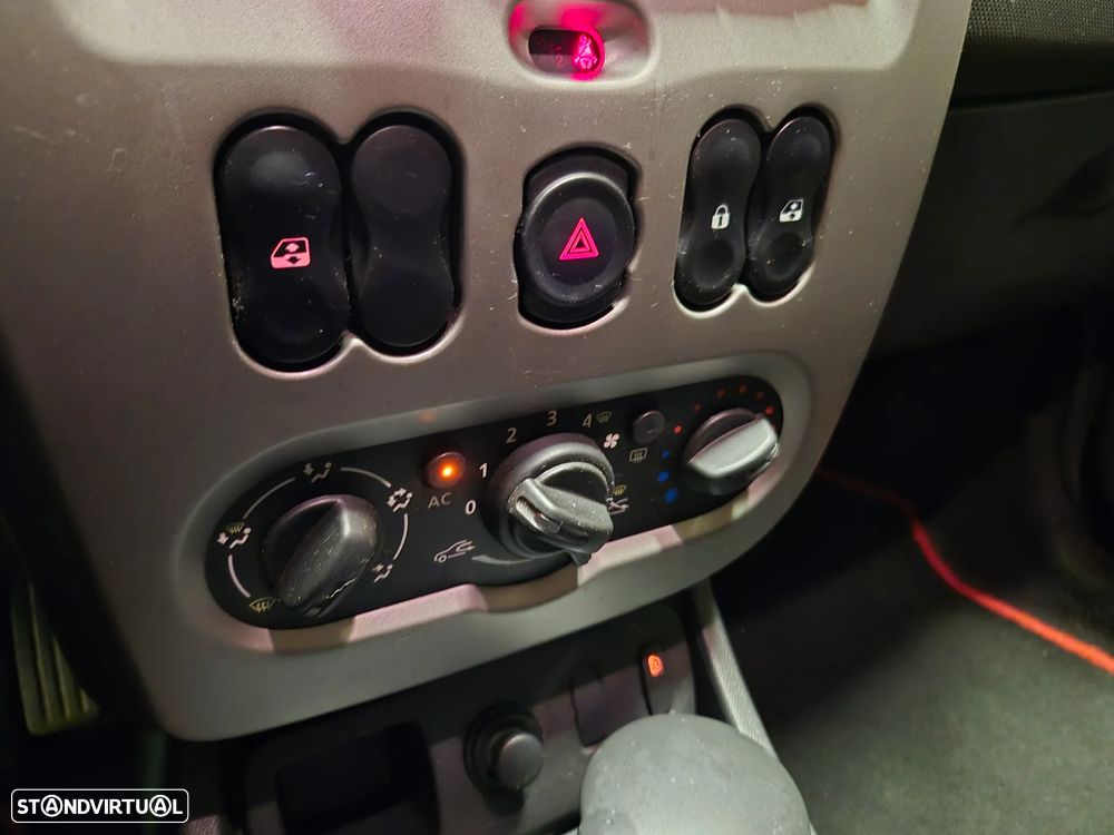 Dacia Duster 1.5 dCi SL Delsey - 18