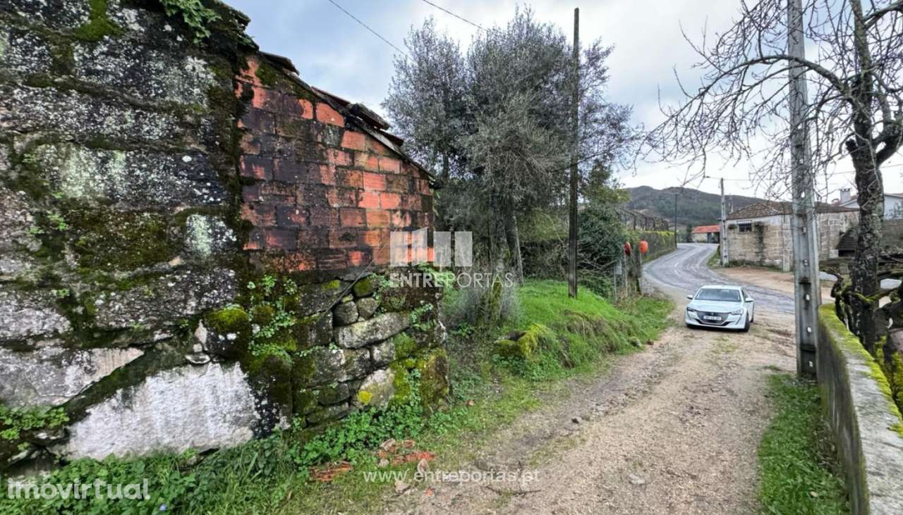 Venda Moradia para reconstrução, Avessadas e Rosém, Marco de Canave - Grande imagem: 3/24
