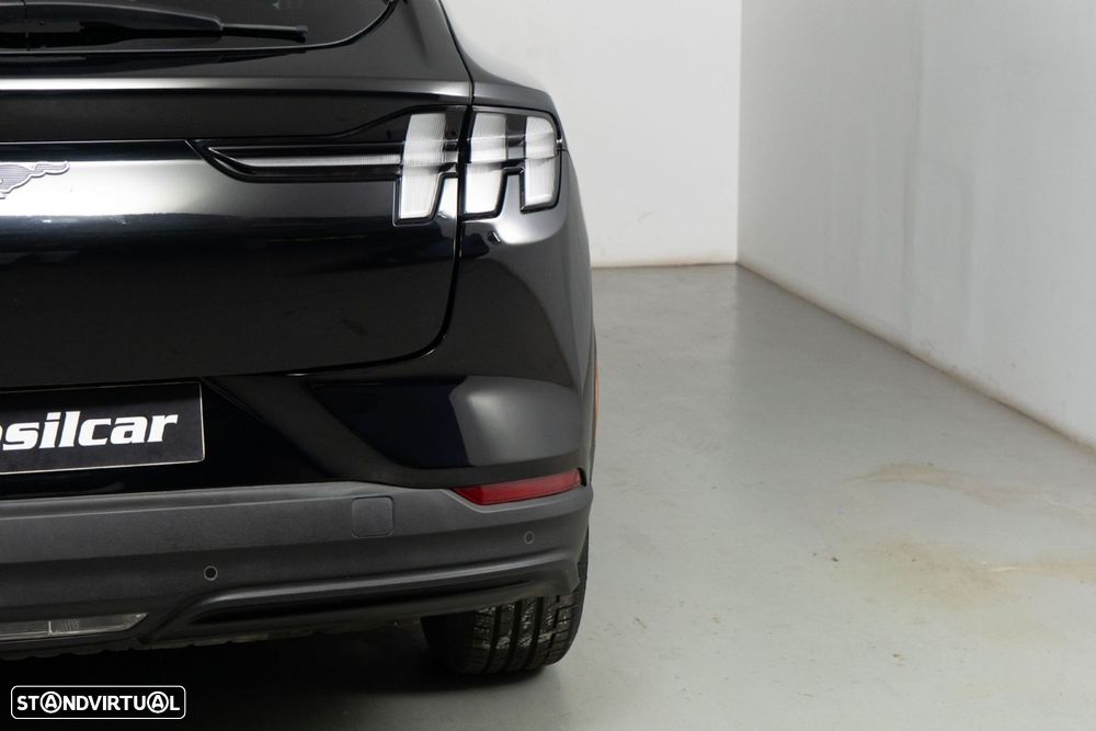 Ford Mustang Mach-E Standard - 21