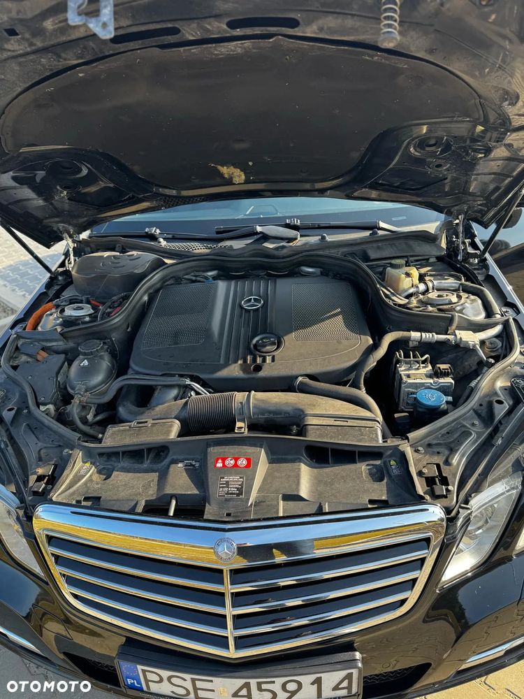 Mercedes-Benz Klasa E 300 BlueTec Hybrid - 4