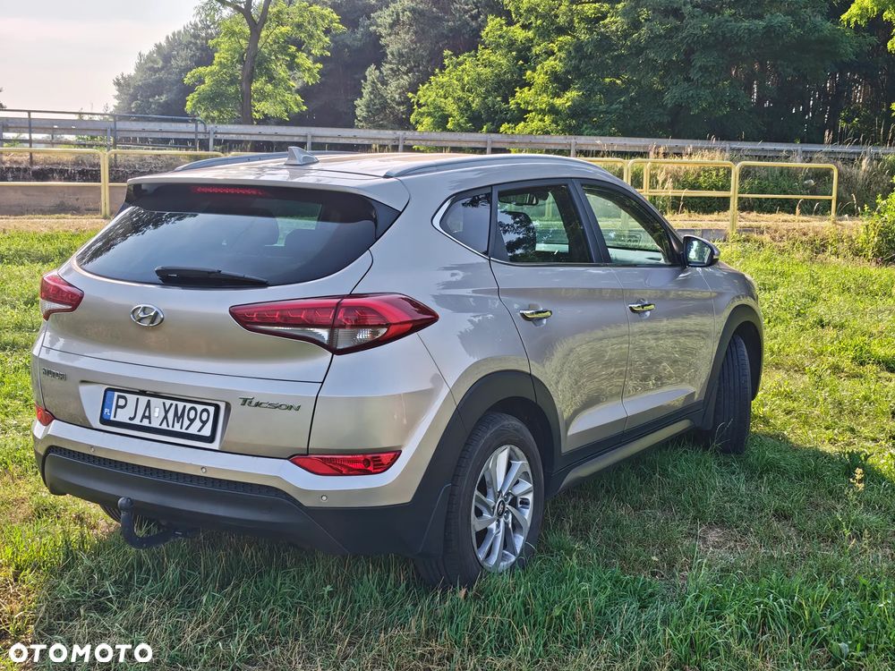 Hyundai Tucson 1.7 CRDI BlueDrive Comfort 2WD - 20