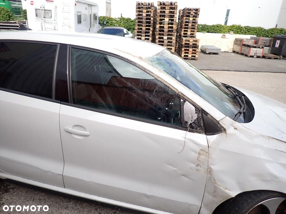 Volkswagen Polo 1.4 DSG GTI - 9