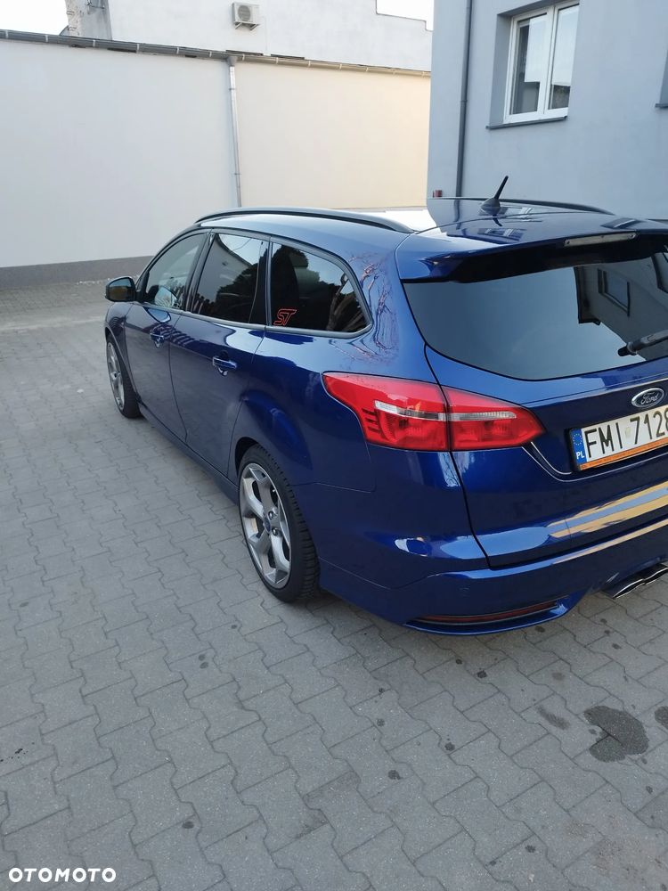 Ford Focus 2.0 TDCi ST - 10