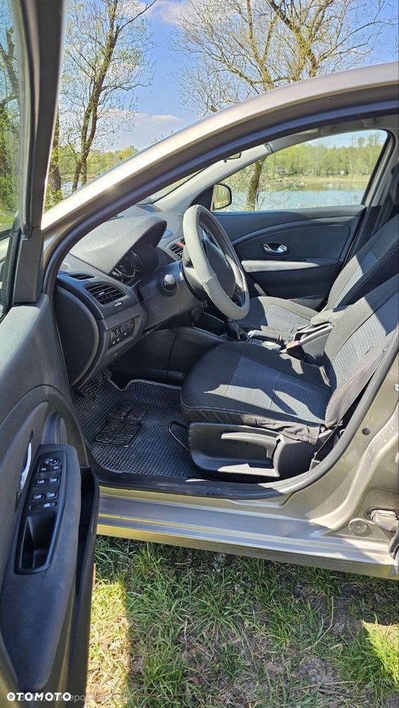 Renault Fluence 1.6 16V Expression - 5