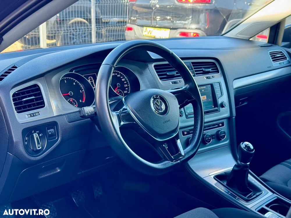 Volkswagen Golf 1.6 TDI DPF BMT Comfortline - 11